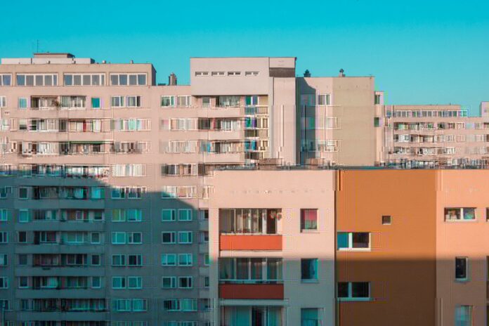 Jakie są popularne style aranżacji wnętrz w polskich domach?